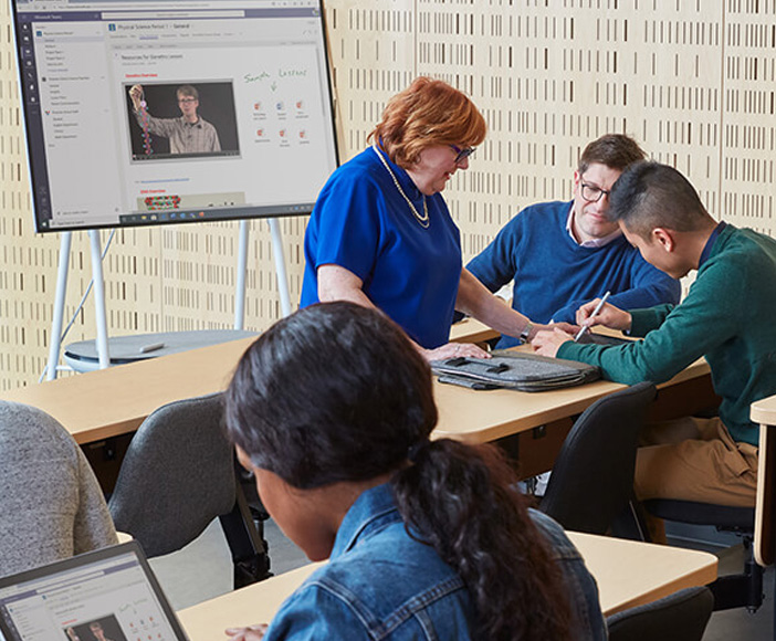 Bechtle Microsoft Surface Showroom Solutions @school